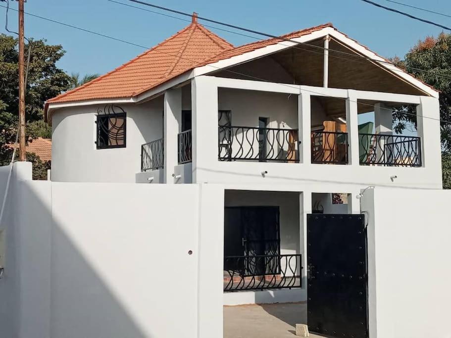Belle Villa Proche Bord De Mer Ngaparou Экстерьер фото